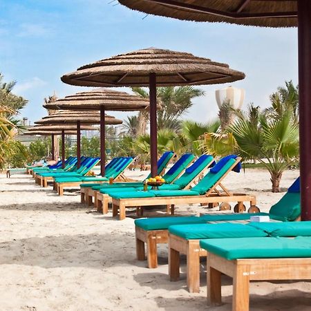 Sahara Beach Resort & Spa Šardžá Exteriér fotografie Beach at Jumeirah Beach Hotel
