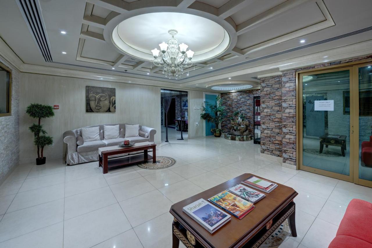 Sahara Beach Resort & Spa Šardžá Exteriér fotografie Lobby