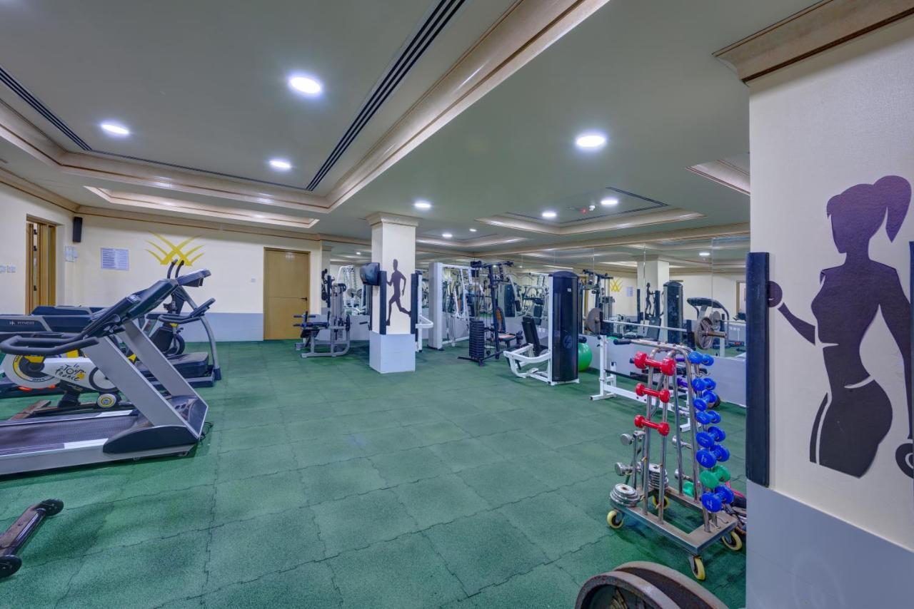 Sahara Beach Resort & Spa Šardžá Exteriér fotografie The gym at the hotel