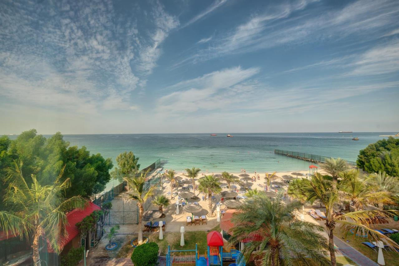 Sahara Beach Resort & Spa Šardžá Exteriér fotografie The beach at Jumeirah Rotana